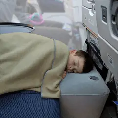 מיטת תינוק למטוס